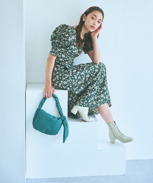 mysty woman（ミスティウーマン）の「パッファーショルダーBAG 974137（ハンドバッグ・レディース・ブラック/グリーン/アイボリー・FREE）」の22枚目の写真