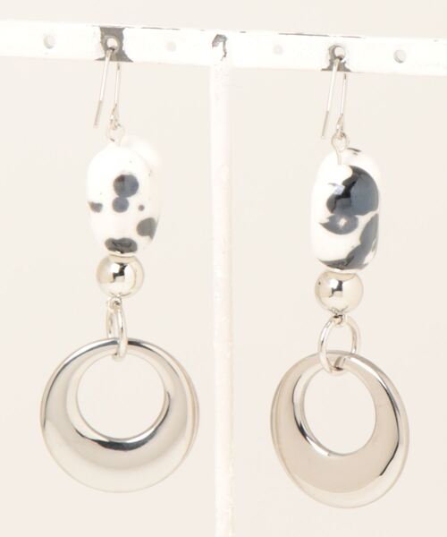 tone(トーン)の「【Astyle】カウハート×サークルシルバーステンレスピアス(MA)(ピアス(両耳用)・レディース・シルバー・FREE)」の3枚目の写真