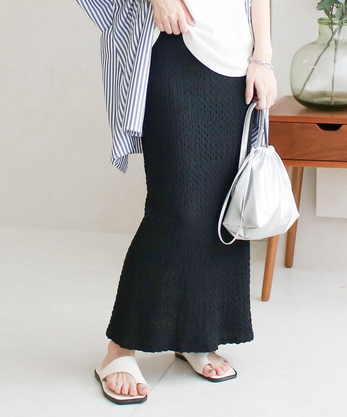 Social GIRL（ソーシャルガール）の「バックスリットジャガードロングスカート（スカート・レディース・ブラック/オフホワイト/ブルー/ベージュ・M）」の3枚目の写真