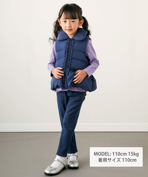 BeBe（ベベ）の「ジョグデニムポケット刺繍パンツ(90~150cm)（デニムパンツ・キッズ・ネイビー・150cm/140cm/130cm/100cm/120cm/110cm/90cm）」の2枚目の写真