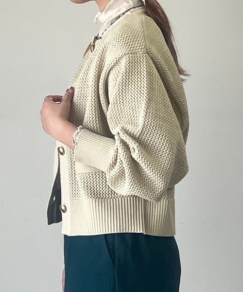 un dix cors（アンディコール）の「金釦ラウンドネックショートカーディガン（カーディガン/ボレロ・レディース・アイボリー/ブラック/ホワイト/レッド・FREE）」の21枚目の写真