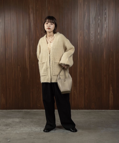 lawgy（ラウジー）の「one handle button arrange bag（ハンドバッグ・レディース・ベージュ/ブラウン/ブラック・FREE）」の5枚目の写真