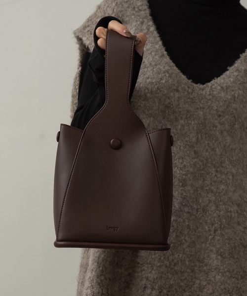 lawgy（ラウジー）の「one handle button arrange bag（ハンドバッグ・レディース・ベージュ/ブラウン/ブラック・FREE）」の6枚目の写真