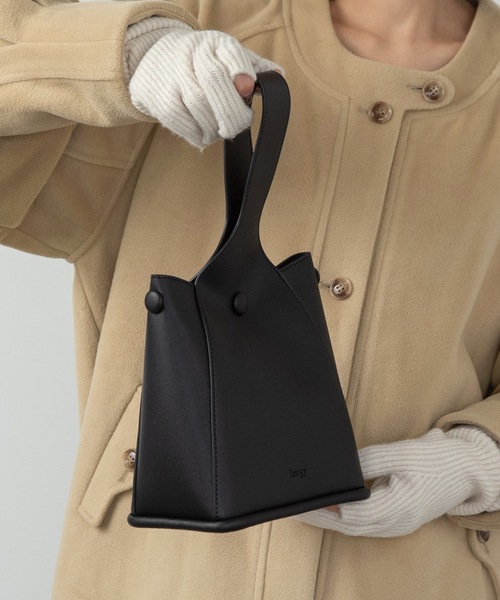 lawgy（ラウジー）の「one handle button arrange bag（ハンドバッグ・レディース・ベージュ/ブラウン/ブラック・FREE）」の11枚目の写真