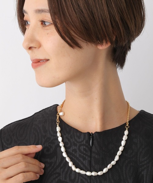 LEPSIM（レプシィム）の「【jours heureux】淡水パールチェーンネックレス　979695（ネックレス・レディース・ゴールド/シルバー・ONE SIZE）」の2枚目の写真