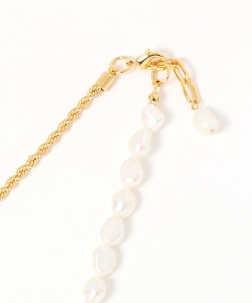 LEPSIM（レプシィム）の「【jours heureux】淡水パールチェーンネックレス　979695（ネックレス・レディース・ゴールド/シルバー・ONE SIZE）」の9枚目の写真