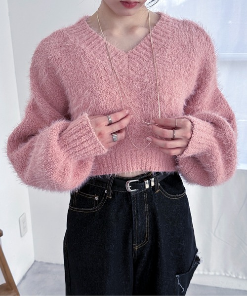 EPIMI E'PIMMY（エピミエピミー）の「【ハンドウォッシャブル】2WAYモールフェザーショートプルオーバー（ニット/セーター・レディース・ピンクベージュ/ブルー/チャコールグレー/オフホワイト・MEDIUM）」の7枚目の写真