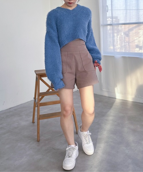 EPIMI E'PIMMY（エピミエピミー）の「【ハンドウォッシャブル】2WAYモールフェザーショートプルオーバー（ニット/セーター・レディース・ピンクベージュ/ブルー/チャコールグレー/オフホワイト・MEDIUM）」の15枚目の写真