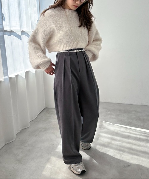 EPIMI E'PIMMY（エピミエピミー）の「【ハンドウォッシャブル】2WAYモールフェザーショートプルオーバー（ニット/セーター・レディース・ピンクベージュ/ブルー/チャコールグレー/オフホワイト・MEDIUM）」の11枚目の写真