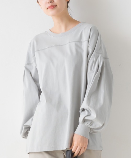 OMNES（オムネス）の「袖ボリュームタック長袖Tシャツ（Tシャツ/カットソー・レディース・ホワイト/グレー/キャメル/ブラック・FREE）」の4枚目の写真