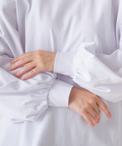 OMNES（オムネス）の「袖ボリュームタック長袖Tシャツ（Tシャツ/カットソー・レディース・ホワイト/グレー/キャメル/ブラック・FREE）」の11枚目の写真