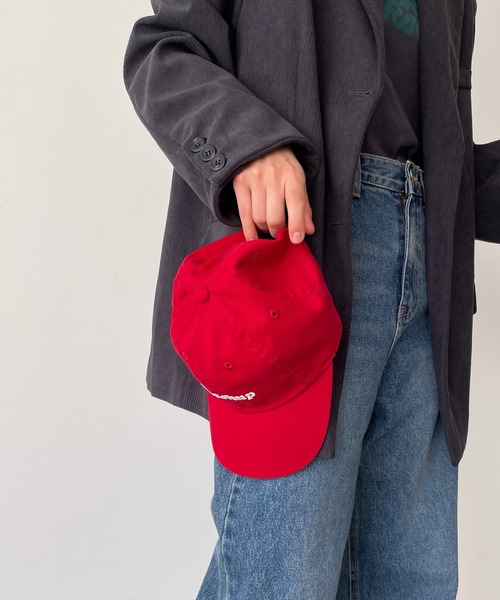 CANAL JEAN(キャナルジーン)の「AMERICAN NEEDLE ketchup刺繍CAP(キャップ・レディース・レッド・ONE SIZE)」の4枚目の写真