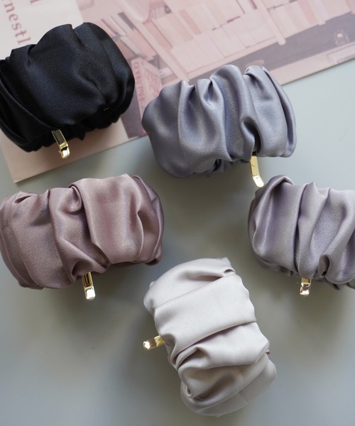 Port（ポート）の「ワンタッチ 大人可愛い 巻くだけ ヘアカフ / シュシュ ポニーフック（シュシュ・レディース・グレー/アイボリー/ブラック/ベージュ/ブラウン/ライトブラウン・FREE）」の7枚目の写真