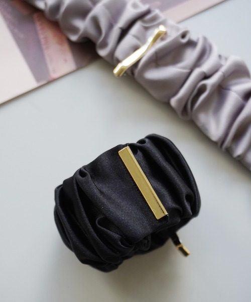 Port（ポート）の「ワンタッチ 大人可愛い 巻くだけ ヘアカフ / シュシュ ポニーフック（シュシュ・レディース・グレー/アイボリー/ブラック/ベージュ/ブラウン/ライトブラウン・FREE）」の9枚目の写真