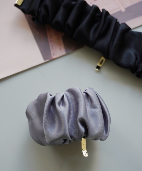 Port（ポート）の「ワンタッチ 大人可愛い 巻くだけ ヘアカフ / シュシュ ポニーフック（シュシュ・レディース・グレー/アイボリー/ブラック/ベージュ/ブラウン/ライトブラウン・FREE）」の10枚目の写真