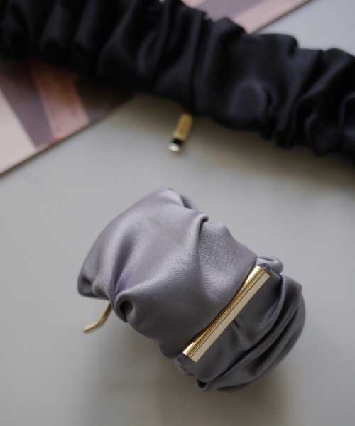 Port（ポート）の「ワンタッチ 大人可愛い 巻くだけ ヘアカフ / シュシュ ポニーフック（シュシュ・レディース・グレー/アイボリー/ブラック/ベージュ/ブラウン/ライトブラウン・FREE）」の11枚目の写真