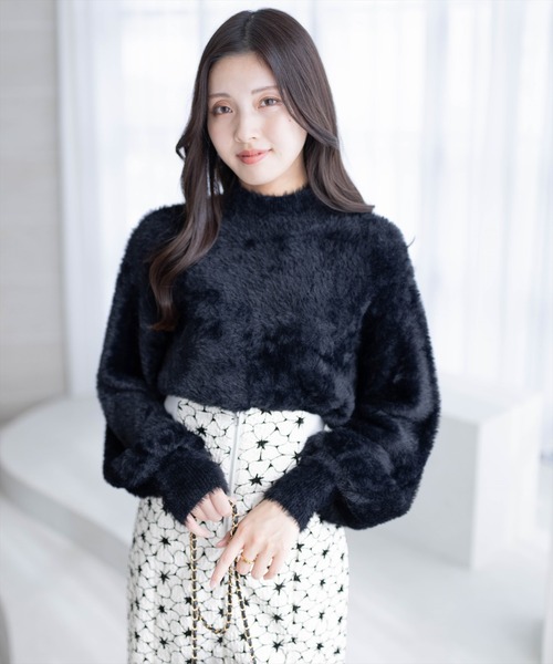 clear（クリア）の「×フェザーハイネックニットトップス（ニット/セーター・レディース・ベージュ/ピンク/アイボリー/ブルー/ホワイト系その他/ブラック/ベージュ系その他・F）」の4枚目の写真