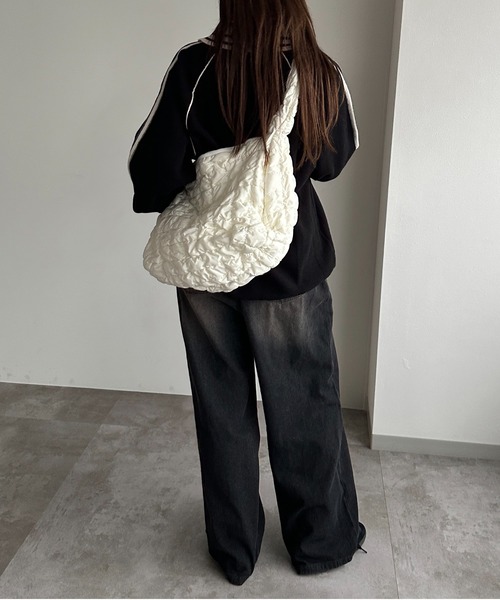 apres jour mignon(アプレジュールミニョン)の「【apresjour mignon×ARIAZ】キルティングバッグ(ショルダーバッグ・レディース・ブラック/ホワイト・ONESIZE)」の5枚目の写真
