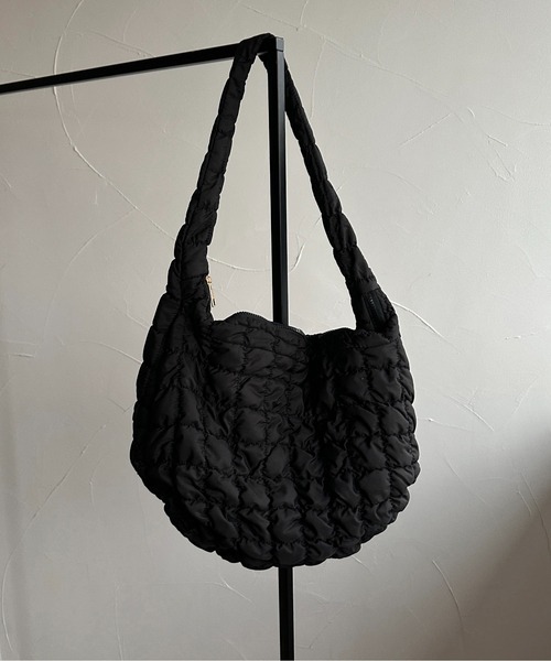 apres jour mignon(アプレジュールミニョン)の「【apresjour mignon×ARIAZ】キルティングバッグ(ショルダーバッグ・レディース・ブラック/ホワイト・ONESIZE)」の6枚目の写真
