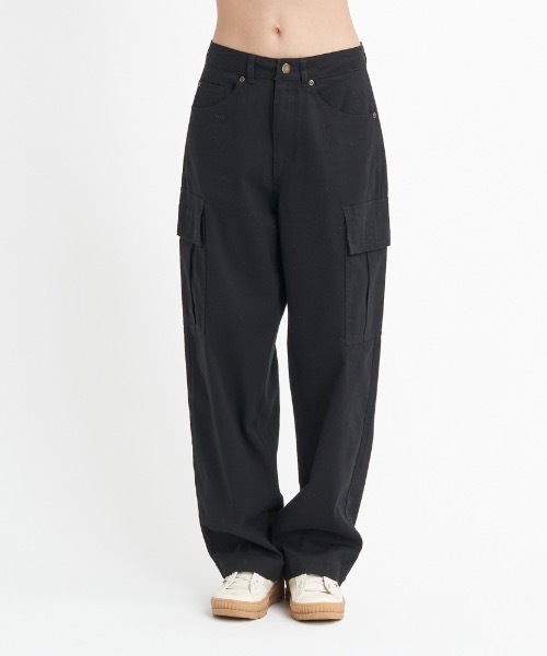 ROXY(ロキシー)の「BRING HOME/ロキシーツイルストレッチボーイズライクシルエットカーゴパンツ(カーゴパンツ・レディース・ブラック/カーキ/マルチ・MEDIUM/SMALL/LARGE)」の6枚目の写真