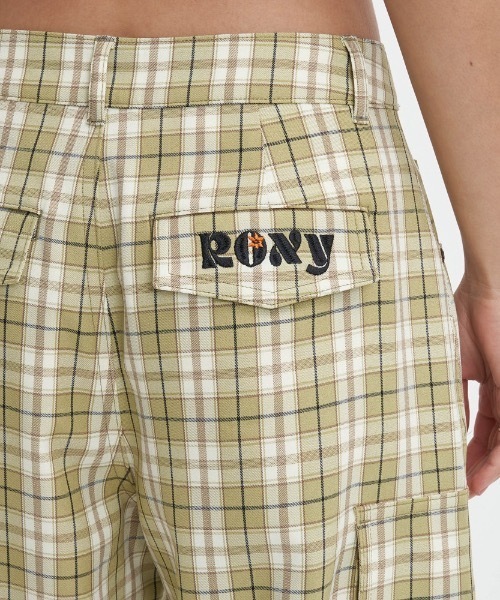ROXY(ロキシー)の「BRING HOME/ロキシーツイルストレッチボーイズライクシルエットカーゴパンツ(カーゴパンツ・レディース・ブラック/カーキ/マルチ・MEDIUM/SMALL/LARGE)」の16枚目の写真