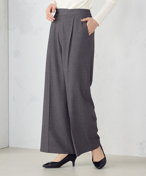 COMME CA ISM(コムサイズム)の「ポリエステルレーヨン ストライプ ワイドパンツ(その他パンツ・レディース・グレー/ネイビー・SMALL/MEDIUM/LARGE)」の14枚目の写真