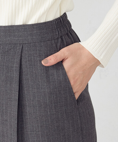 COMME CA ISM(コムサイズム)の「ポリエステルレーヨン ストライプ ワイドパンツ(その他パンツ・レディース・グレー/ネイビー・SMALL/MEDIUM/LARGE)」の6枚目の写真