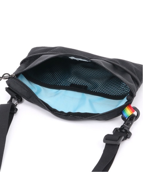 CHUMS(チャムス)の「【CHUMS】Spring Dale Sacoche(ショルダーバッグ・メンズ・ブラック系その他・FREE)」の7枚目の写真