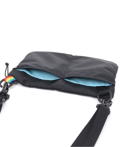 CHUMS(チャムス)の「【CHUMS】Spring Dale Sacoche(ショルダーバッグ・メンズ・ブラック系その他・FREE)」の11枚目の写真