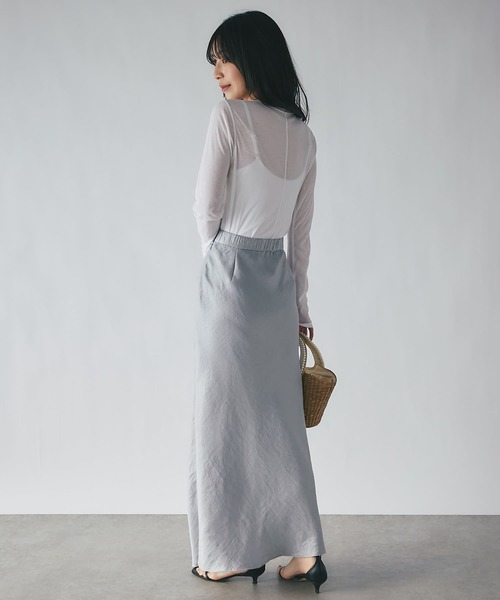 La boutique BonBon(ラブティックボンボン)の「シアークルーカットソー(Tシャツ/カットソー・レディース・ホワイト/ブラック/グレイッシュベージュ・FREE)」の9枚目の写真