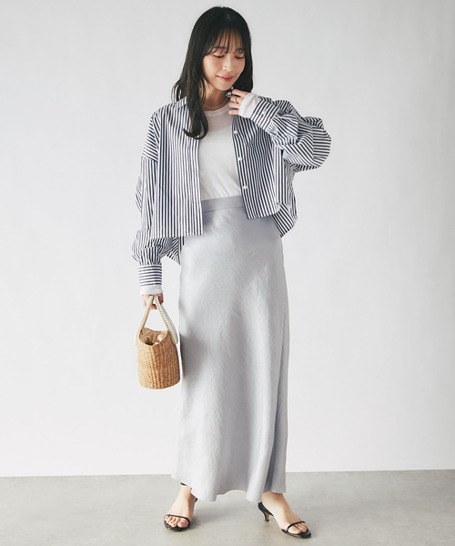 La boutique BonBon(ラブティックボンボン)の「シアークルーカットソー(Tシャツ/カットソー・レディース・ホワイト/ブラック/グレイッシュベージュ・FREE)」の10枚目の写真