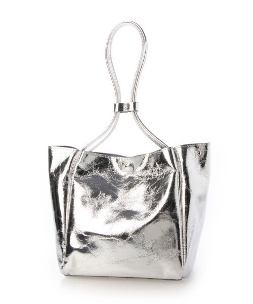 cache cache（カシュ カシュ）の「カシュカシュ cachecache / クラッシュメタリックワンハンドルミニトート（トートバッグ・レディース・ブラック/シルバー/シルバー系その他・FREE）」の2枚目の写真