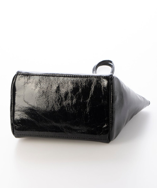 cache cache（カシュ カシュ）の「カシュカシュ cachecache / クラッシュメタリックワンハンドルミニトート（トートバッグ・レディース・ブラック/シルバー/シルバー系その他・FREE）」の5枚目の写真