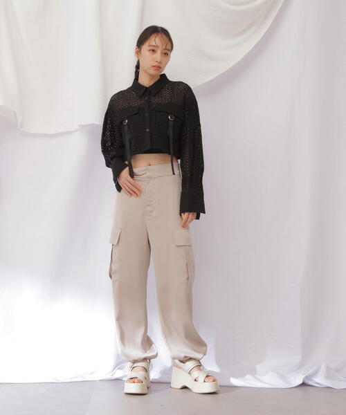 JILL by JILL STUART(ジルバイジルスチュアート)の「◇コットンレースクロップドシャツ(Tシャツ/カットソー・レディース・ホワイト/ブラック・SMALL/MEDIUM)」の4枚目の写真