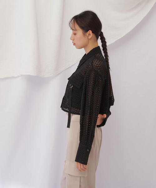JILL by JILL STUART(ジルバイジルスチュアート)の「◇コットンレースクロップドシャツ(Tシャツ/カットソー・レディース・ホワイト/ブラック・SMALL/MEDIUM)」の8枚目の写真