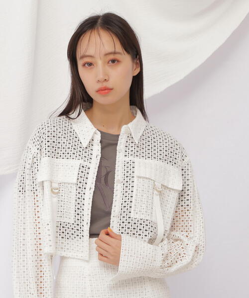 JILL by JILL STUART(ジルバイジルスチュアート)の「◇コットンレースクロップドシャツ(Tシャツ/カットソー・レディース・ホワイト/ブラック・SMALL/MEDIUM)」の16枚目の写真