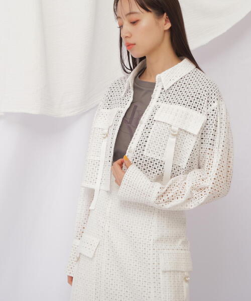 JILL by JILL STUART(ジルバイジルスチュアート)の「◇コットンレースクロップドシャツ(Tシャツ/カットソー・レディース・ホワイト/ブラック・SMALL/MEDIUM)」の17枚目の写真