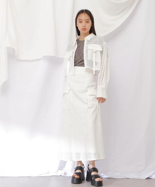 JILL by JILL STUART(ジルバイジルスチュアート)の「◇コットンレースクロップドシャツ(Tシャツ/カットソー・レディース・ホワイト/ブラック・SMALL/MEDIUM)」の18枚目の写真