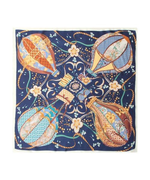 Julia Boutique（ジュリアブティック）の「70×70cmサイズ・ヴィンテージ風サテン生地スカーフ/100017（バンダナ/スカーフ・レディース・C/D/E/F/S/T/A/H/J/O/Q/K/L/M/N/B/G/I/P/R・ONE）」の7枚目の写真