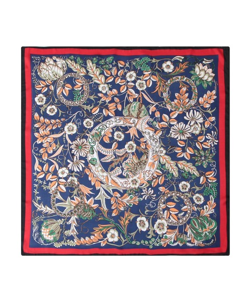 Julia Boutique（ジュリアブティック）の「70×70cmサイズ・ヴィンテージ風サテン生地スカーフ/100017（バンダナ/スカーフ・レディース・C/D/E/F/S/T/A/H/J/O/Q/K/L/M/N/B/G/I/P/R・ONE）」の16枚目の写真