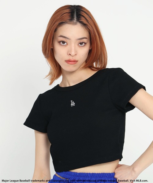 BACK TO THE FIELD（バック トゥー ザ フィールド）の「【MLB】パット付きバックオープンロゴトップス（Tシャツ/カットソー・レディース・オレンジ/ブラック/ホワイト・FREE）」の3枚目の写真