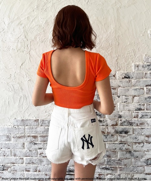 BACK TO THE FIELD（バック トゥー ザ フィールド）の「【MLB】パット付きバックオープンロゴトップス（Tシャツ/カットソー・レディース・オレンジ/ブラック/ホワイト・FREE）」の19枚目の写真