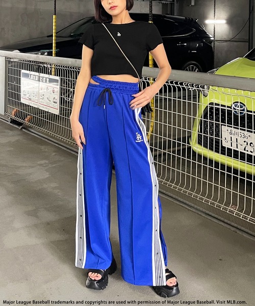 BACK TO THE FIELD（バック トゥー ザ フィールド）の「【MLB】パット付きバックオープンロゴトップス（Tシャツ/カットソー・レディース・オレンジ/ブラック/ホワイト・FREE）」の14枚目の写真