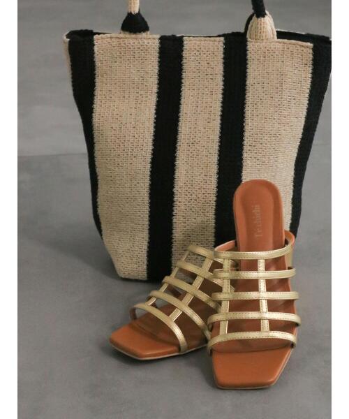 Te chichi（テチチ）の「ケージサンダル（サンダル・レディース・オフホワイト/ブラック/ゴールド・37/38）」の5枚目の写真