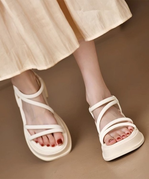 Miniministore(ミニミニストア)の「厚底 ストラップサンダル 韓国風 美脚(サンダル・レディース・ブラック/アイボリー・25.0cm/24.5cm/24.0cm/23.5cm/23.0cm/22.5cm)」の11枚目の写真