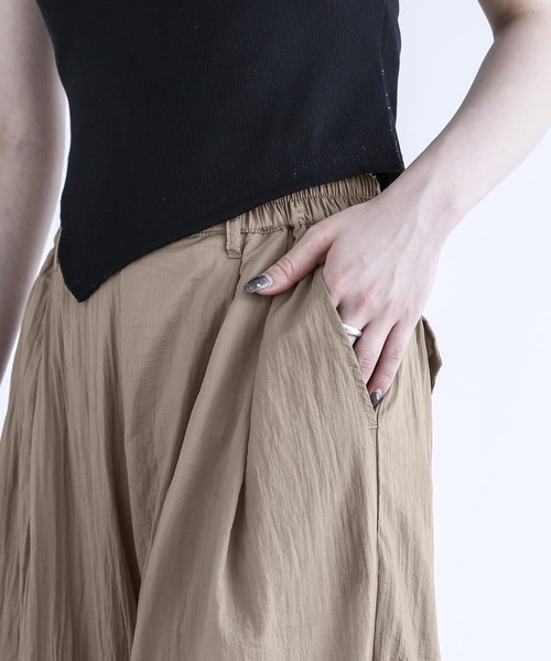 n'OrLABEL（ノアールレーベル）の「『シアータックパンツ』（その他パンツ・レディース・ベージュ/グレイッシュブルー/ブラック・1/2）」の17枚目の写真