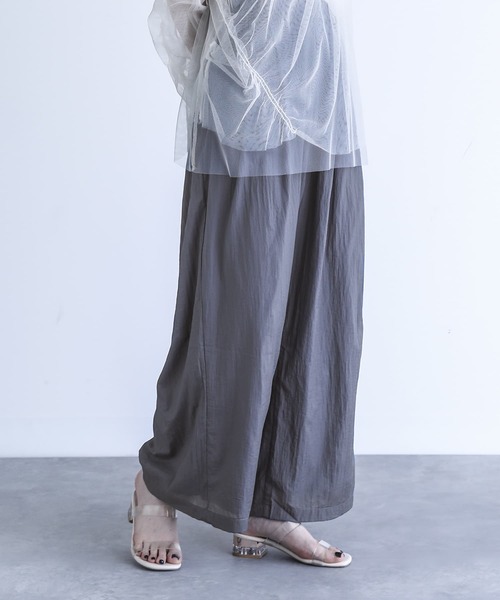 n'OrLABEL（ノアールレーベル）の「『シアータックパンツ』（その他パンツ・レディース・ベージュ/グレイッシュブルー/ブラック・1/2）」の4枚目の写真