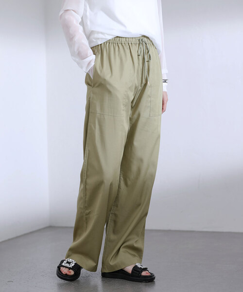La TOTALITE（ラトータリテ）の「ツイルワイドイージーパンツ（その他パンツ・レディース・ブルー/グリーン/ベージュ/ネイビー・36/38）」の3枚目の写真