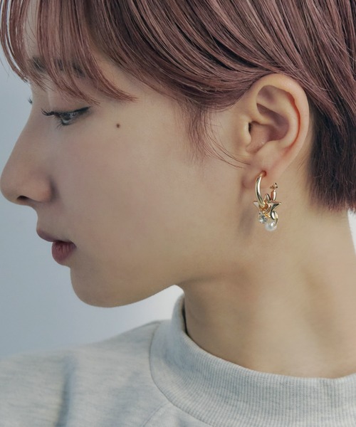 GOLDY(ゴールディ)の「アッセンブル スター チャーム イヤリング(イヤリング・レディース・ゴールド/シルバー・FREE)」の4枚目の写真