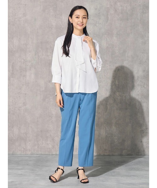 Perfect Suit FActory（パーフェクトスーツファクトリー）の「【UVカット/形態安定】サンシェルタブラウス　2WAYボウタイ　ホワイト/ブラック（シャツ/ブラウス・レディース・ブラック/ホワイト・M/S/L）」の4枚目の写真